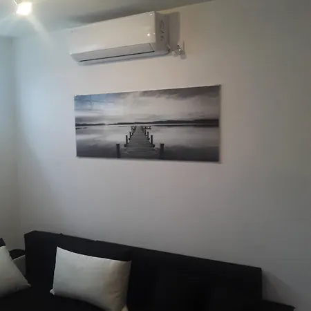 Apartment L&l *